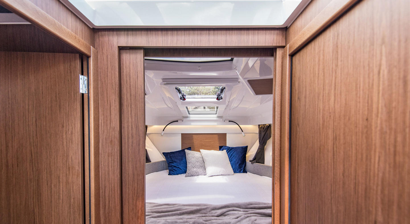 Antares_9_Interior_01