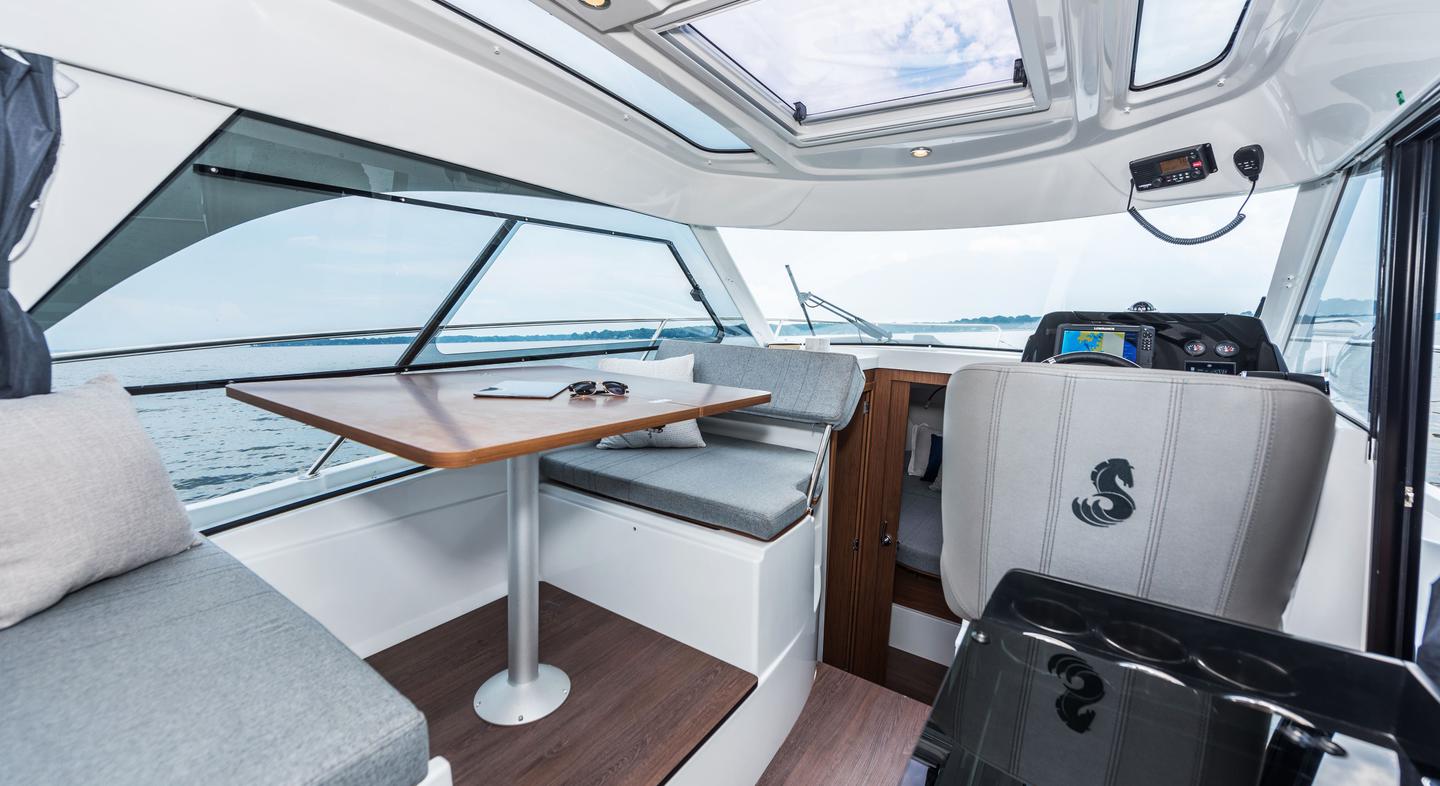 Antares_9_Interior_05