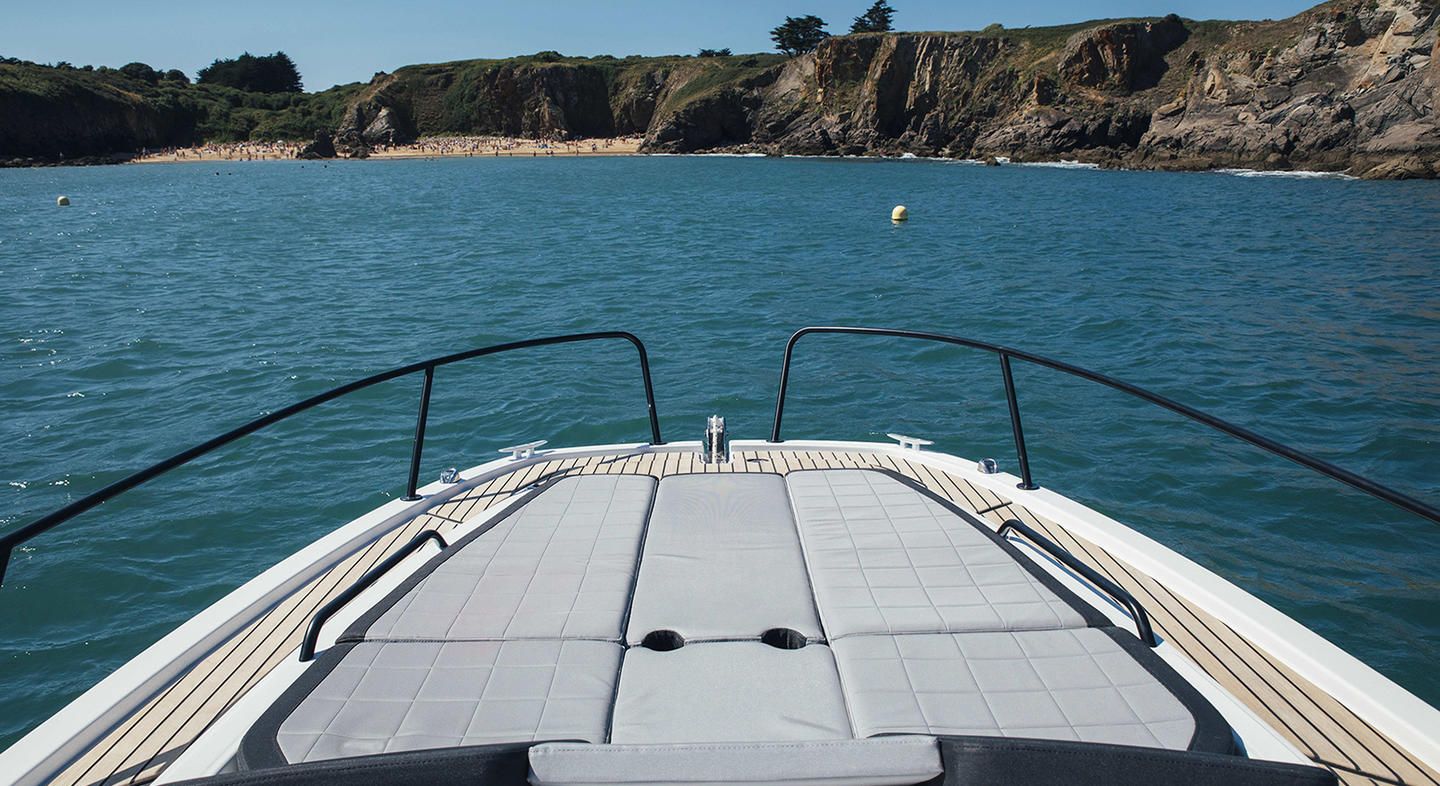 Flyer_8_Sundeck_Exterior_05